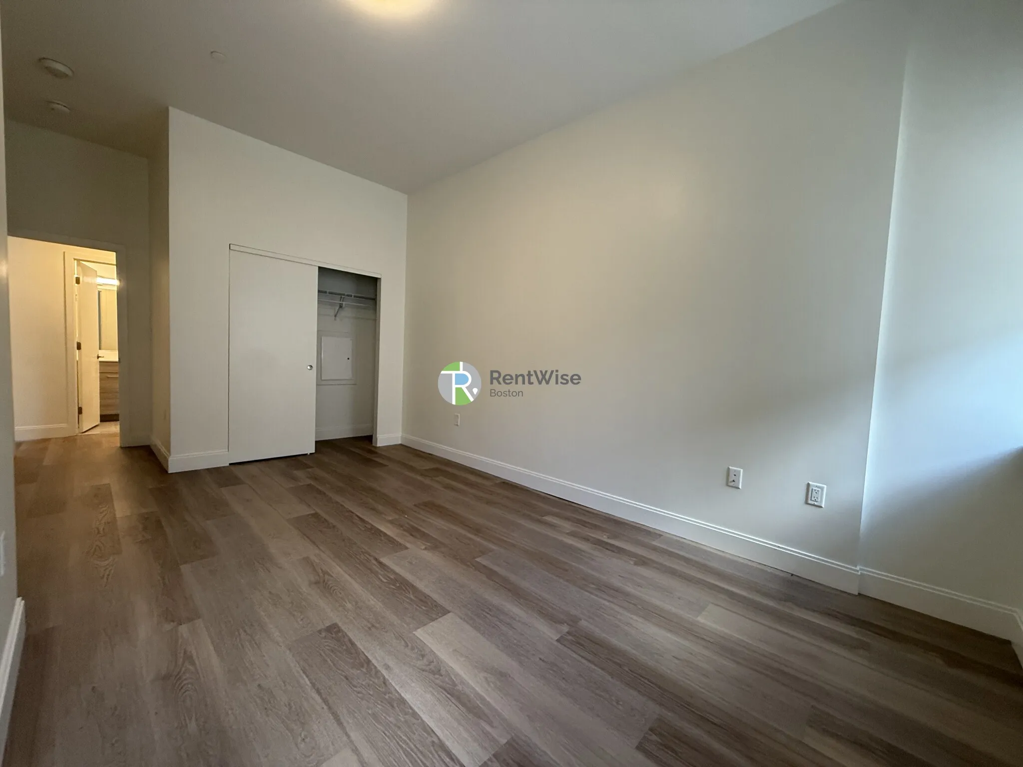 1079 Commonwealth Ave, Allston