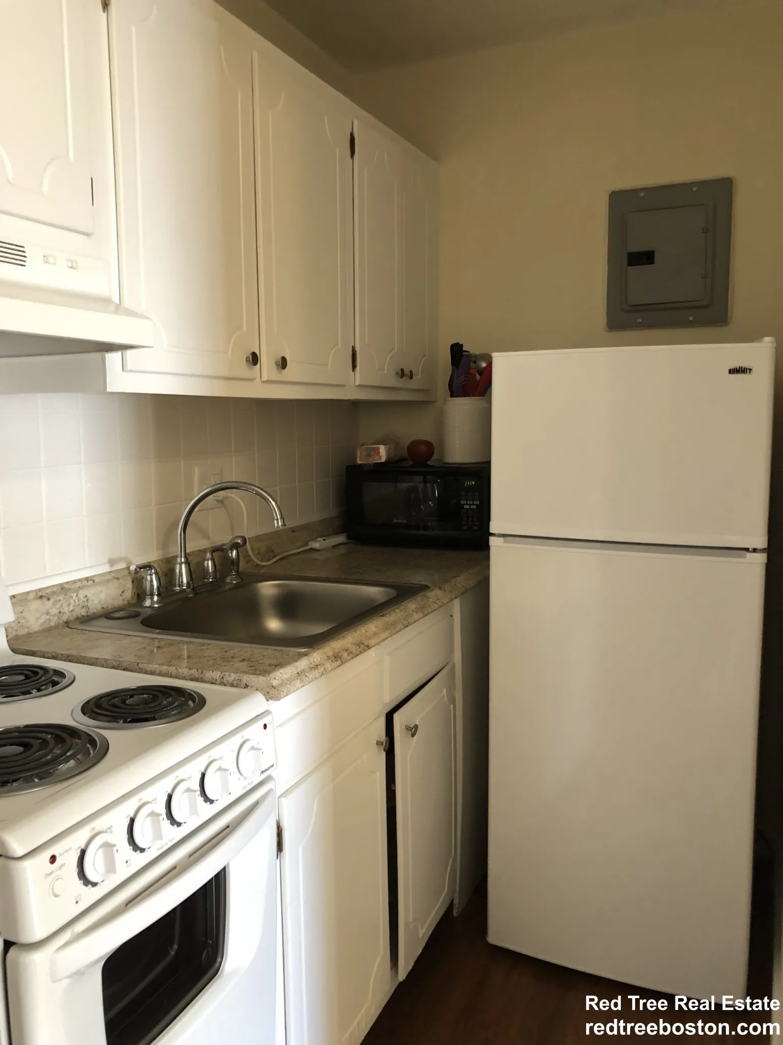 176 North Beacon St, Brighton