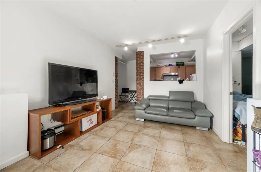 2 Colliston Rd, Brighton