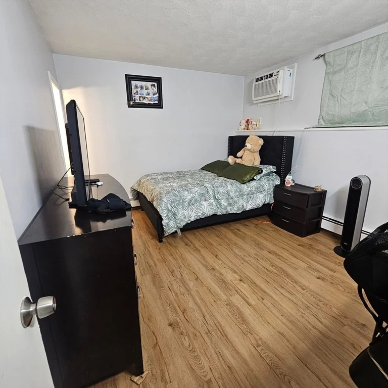 1129 North Shore Rd, Revere