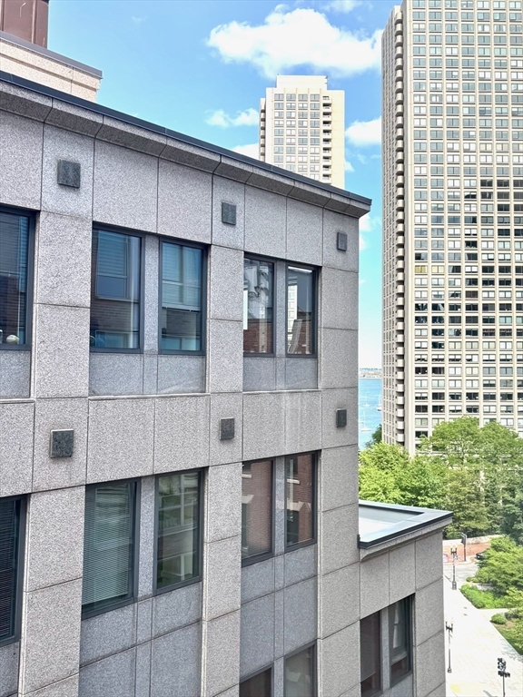 80 Broad St, Downtown