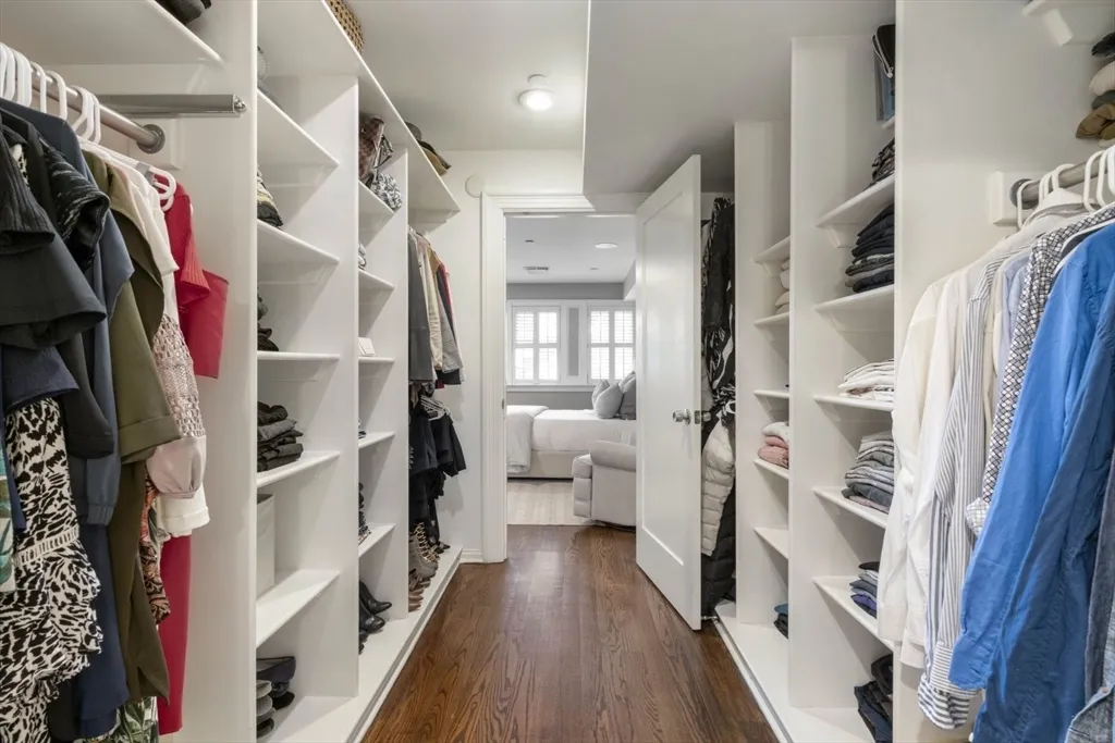 532 East Broadway, South Boston