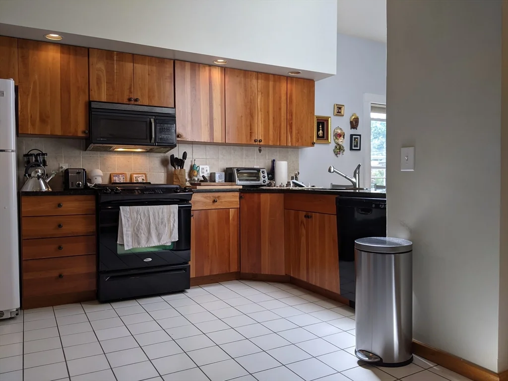 184 White St, Belmont