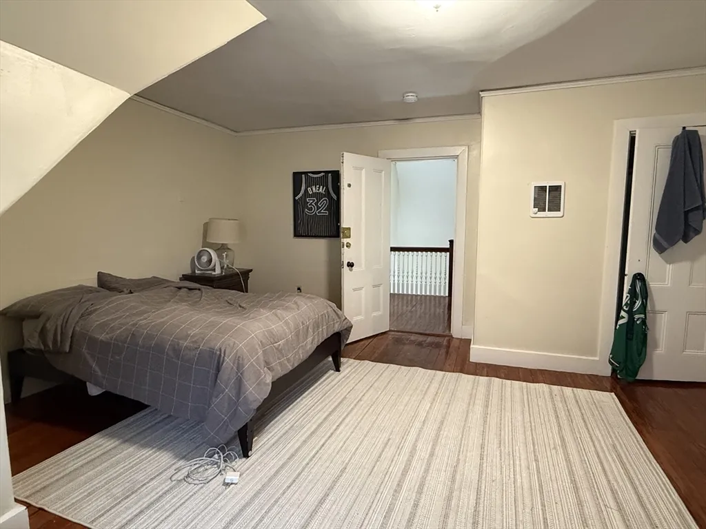 12 Braemore Rd, Brighton