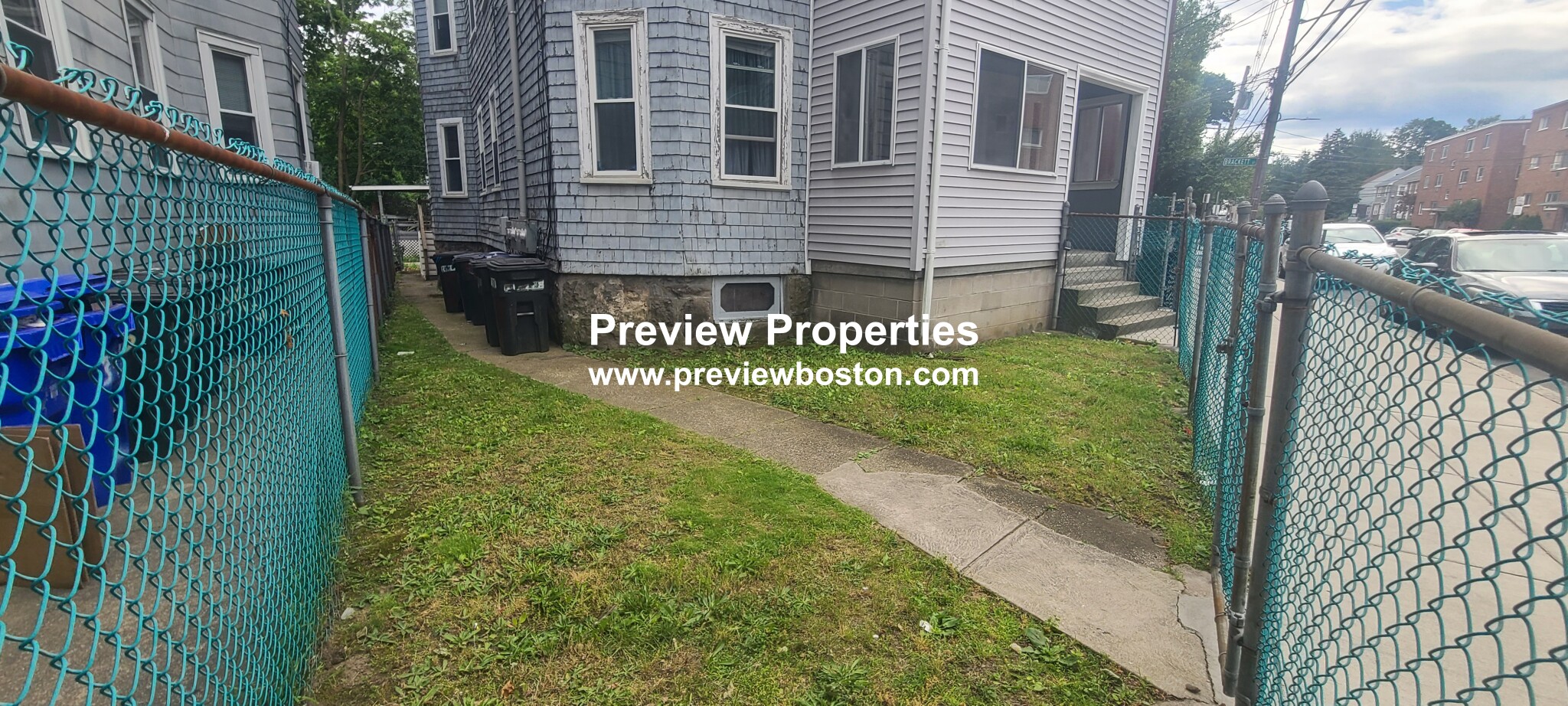 348 Faneuil St, Oak Square