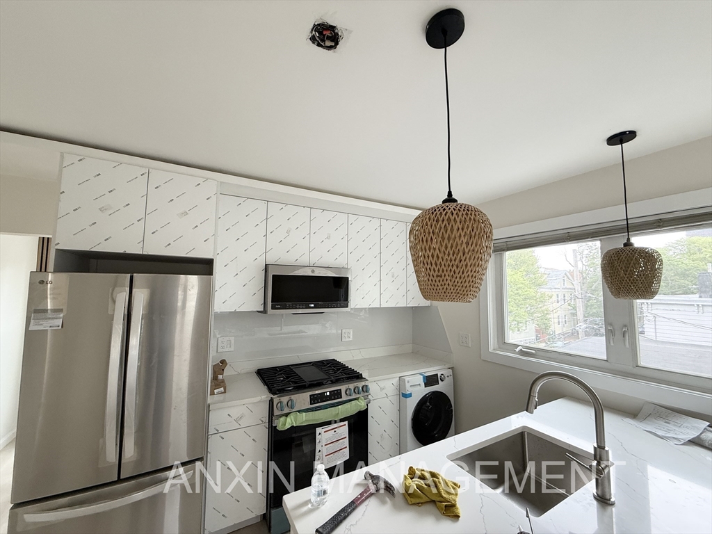 144H Spring St, East Cambridge