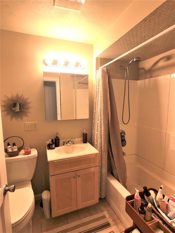 13 Benefit St, Waltham