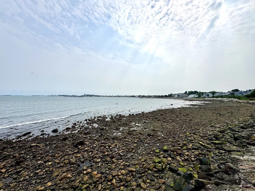 1 Seal Harbor Rd, Winthrop