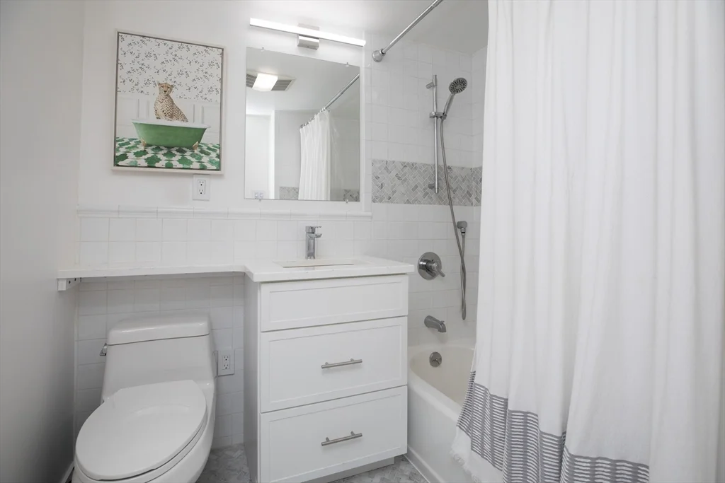 19 Winchester St, Coolidge Corner