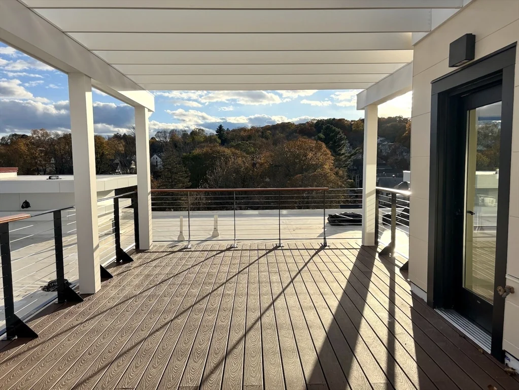 1025 Massachusetts Ave, Arlington Heights