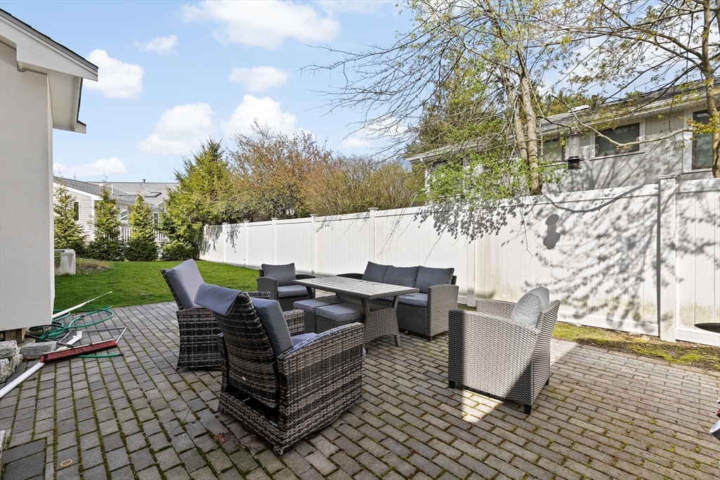 110 Redwood Rd, Newton