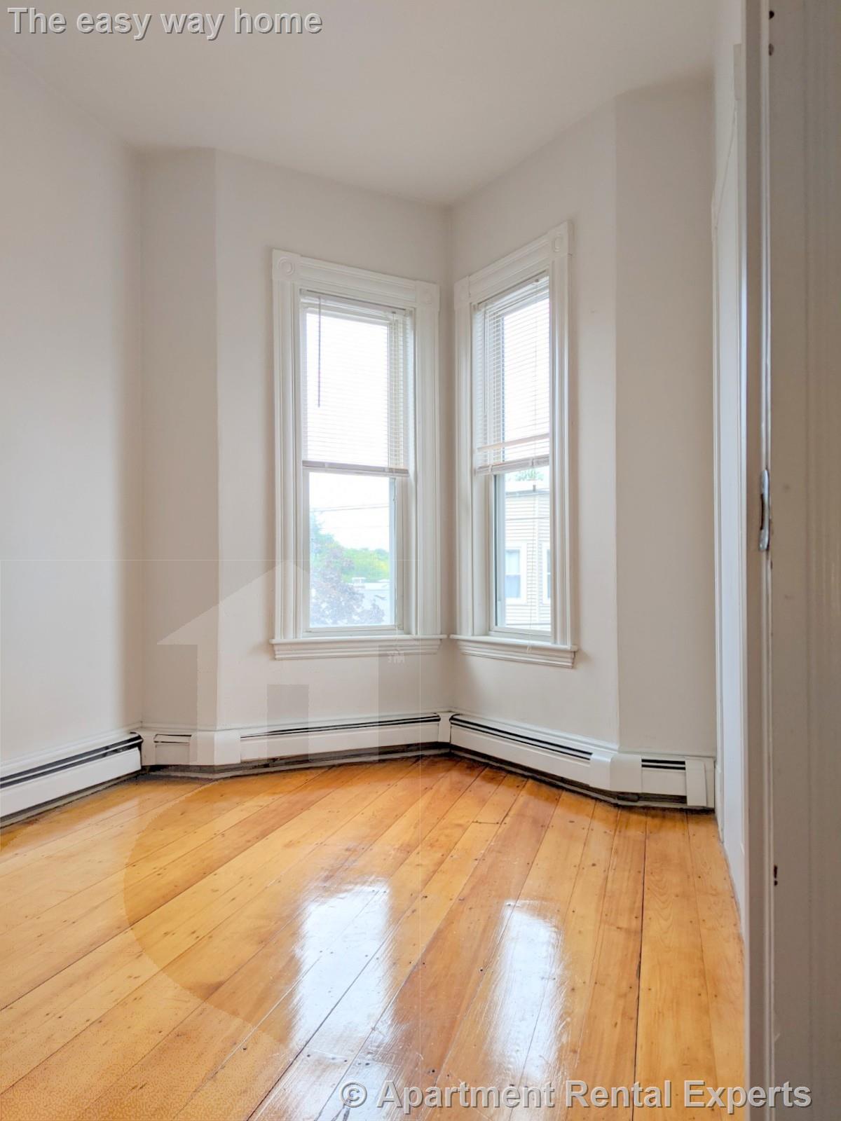 392 Washington St, Ward Two