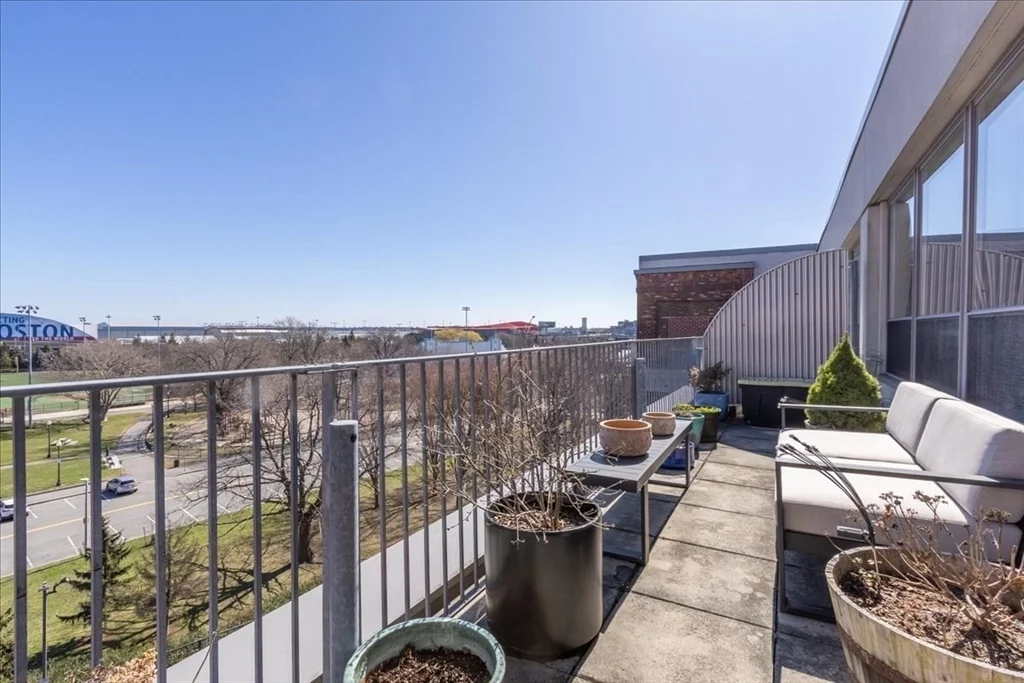 156 Porter St, East Boston