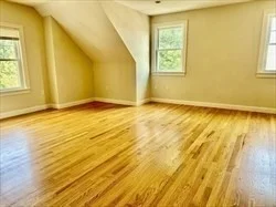 74 Chapel St, Newton