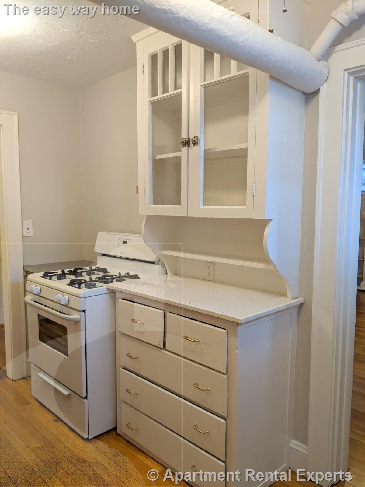 119 College Ave, Davis Square