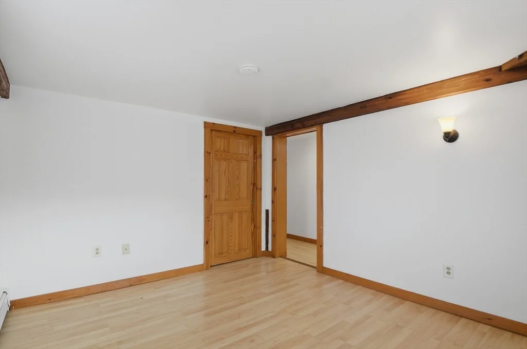 92 Main St, Hopkinton