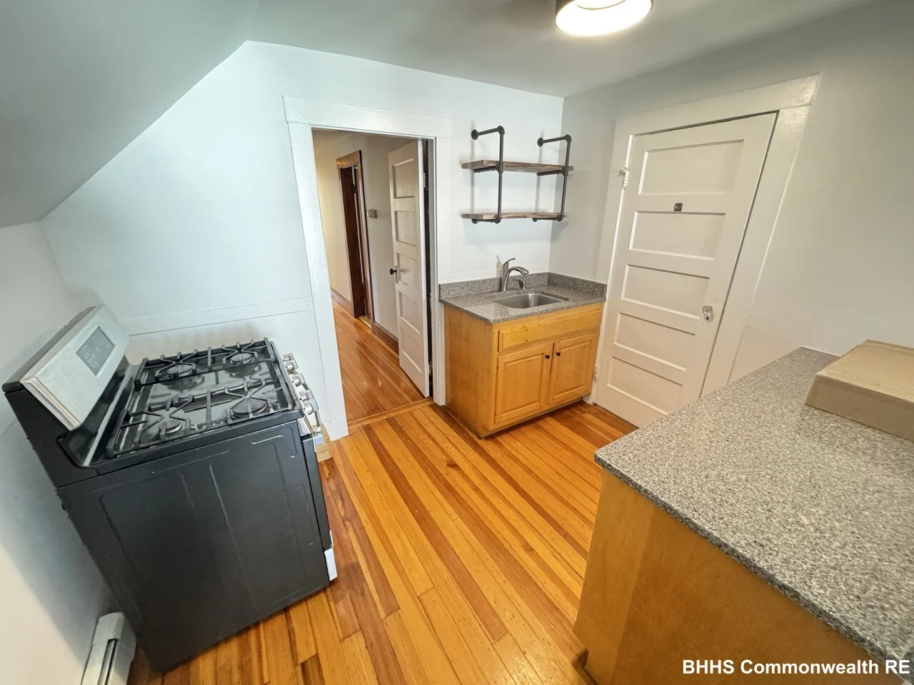 27 Lloyd Rd, Watertown