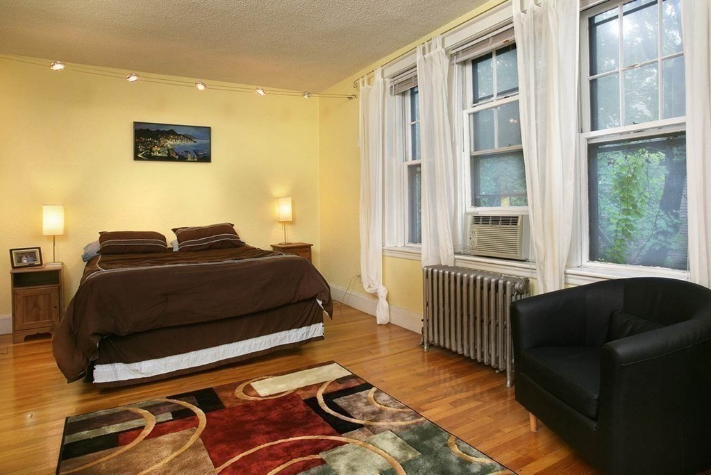 114 Strathmore, Brighton