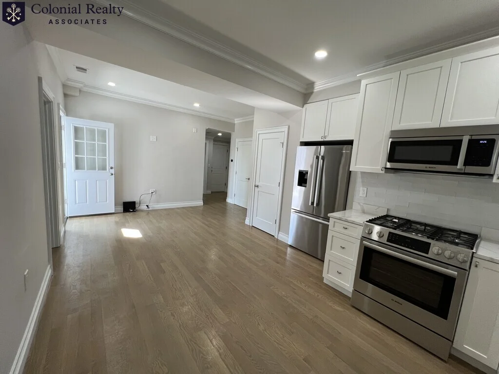 23 Mount Hood Rd, Brighton