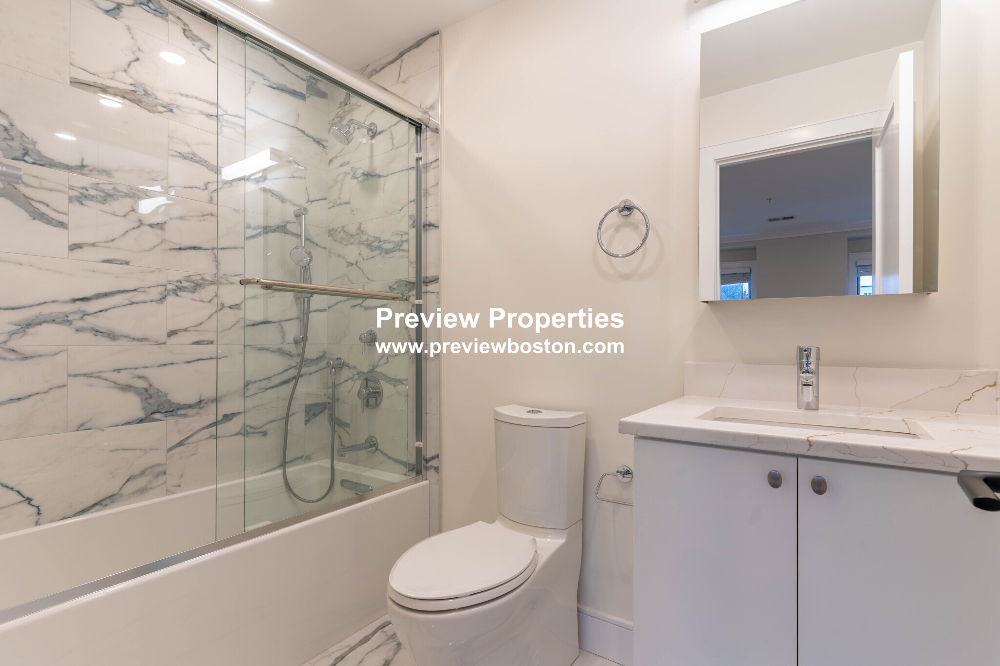 303 Maverick St, East Boston