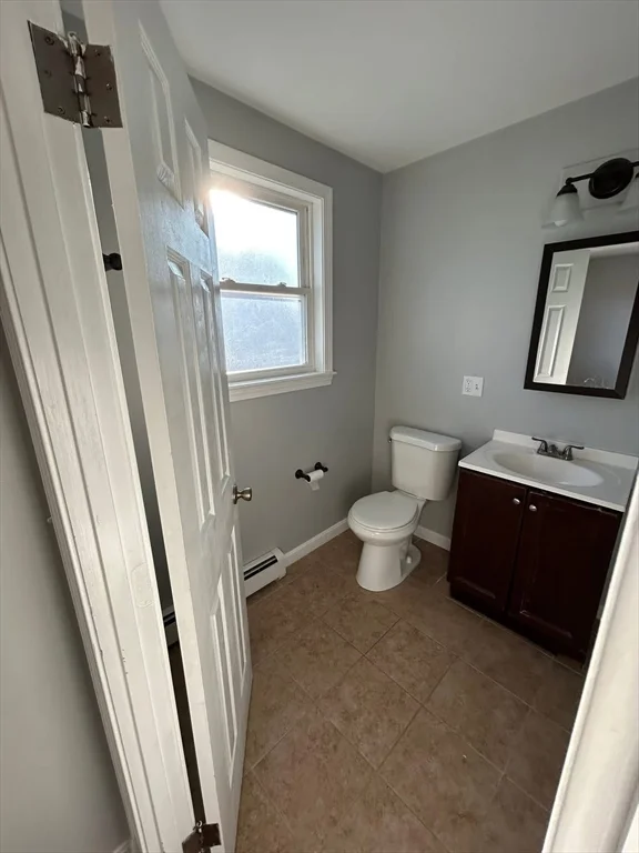 226 East Main St, Fall River