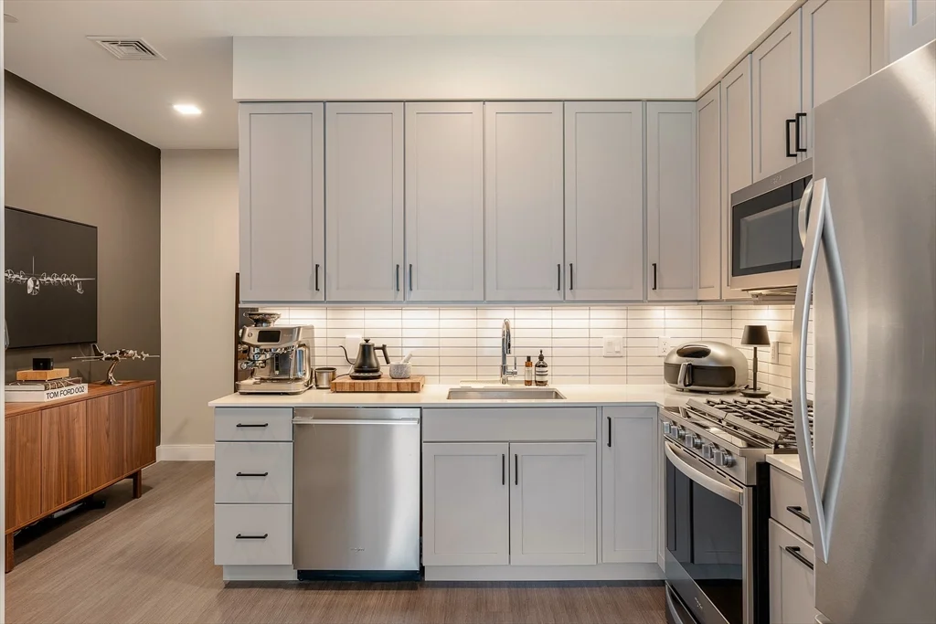 11 Walley St, East Boston