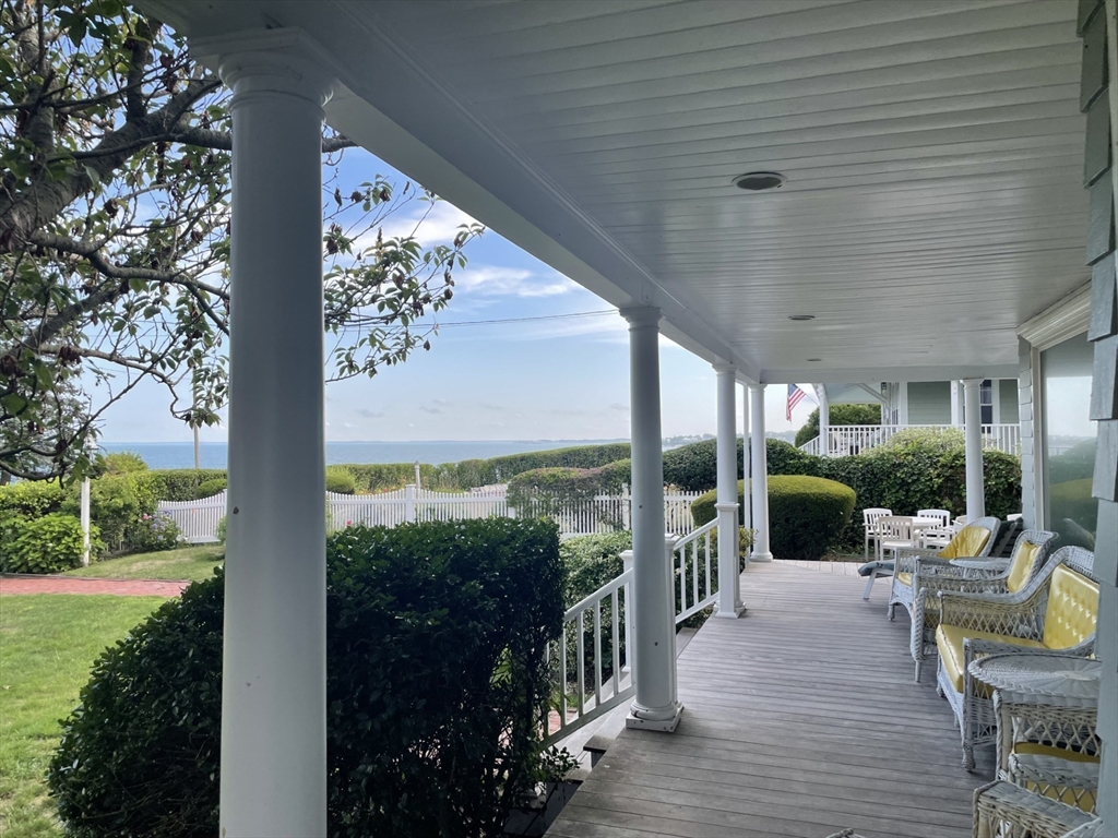 4 Spray Ave, Marblehead