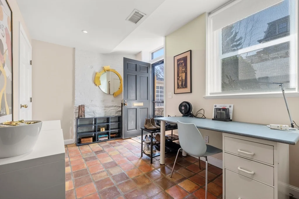 14 Craigie St, West Cambridge
