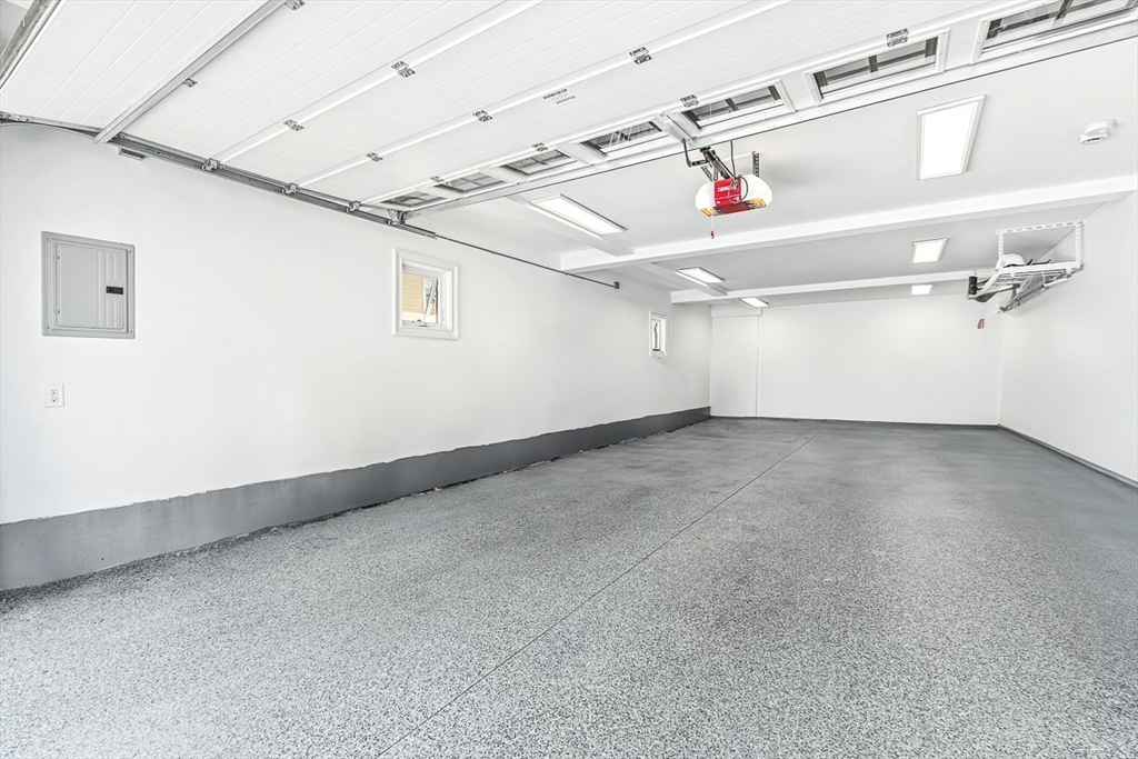 30 Middle St, South Boston