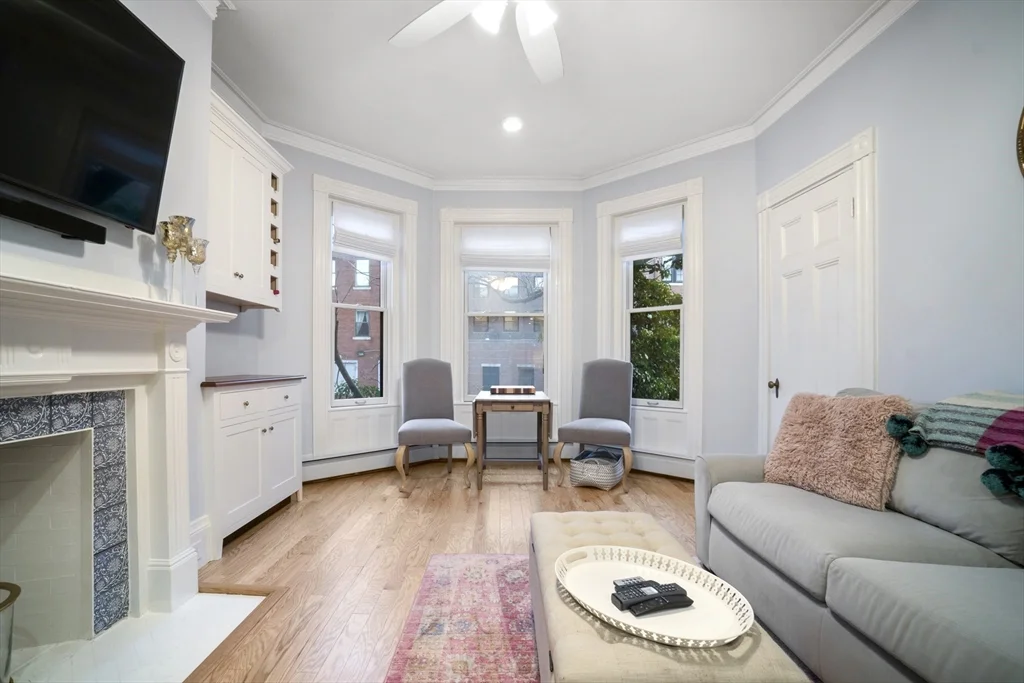 447 Marlborough St, Back Bay