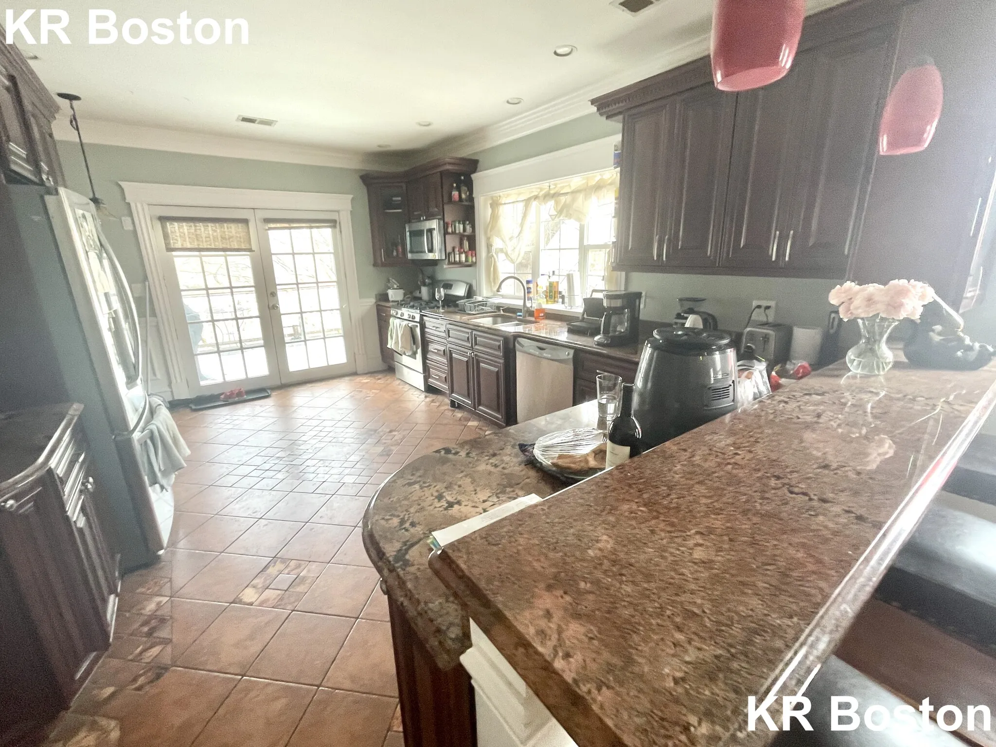 127 Nonantum St, Oak Square