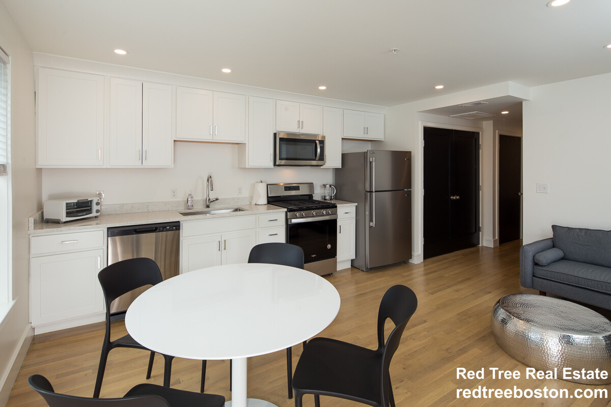 92 Brown St, South Side