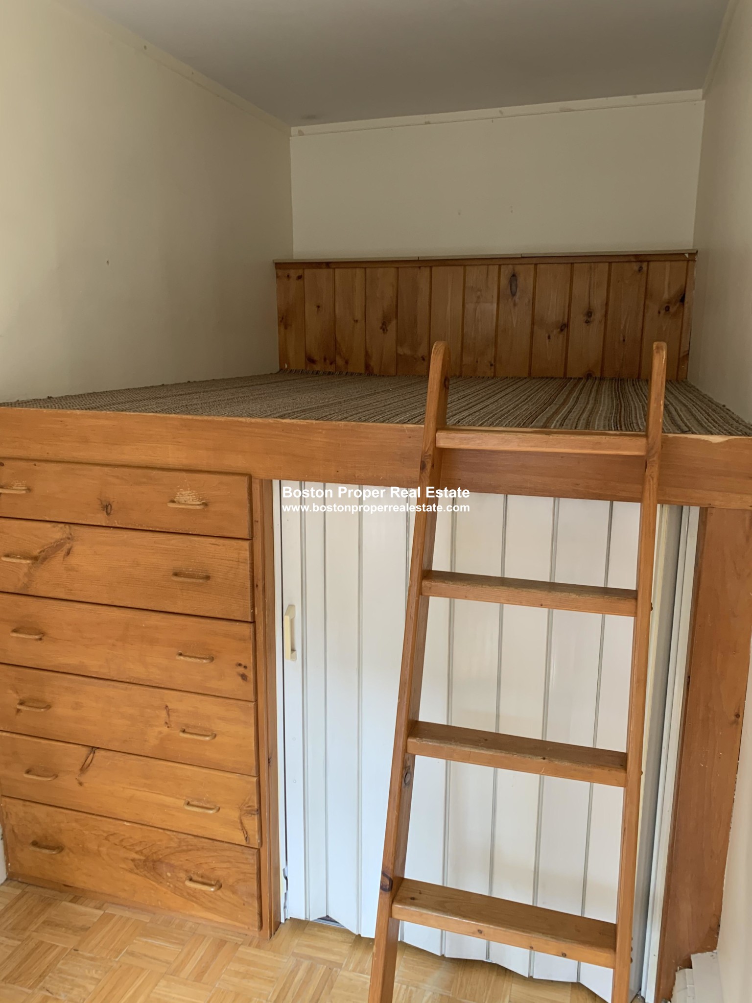 290 Newbury St, Back Bay