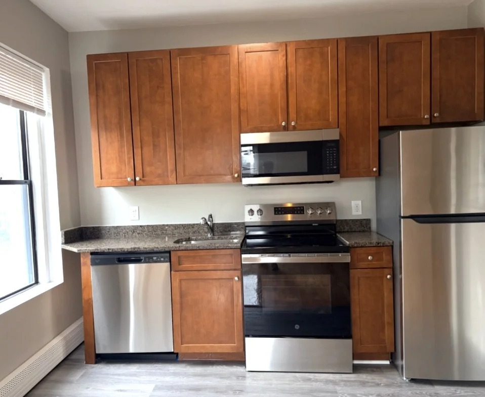 92 Blue Hill Ave, Roxbury