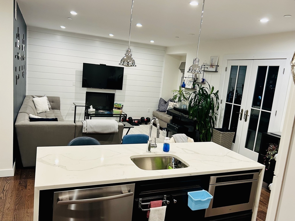 213 East Eagle St, East Boston