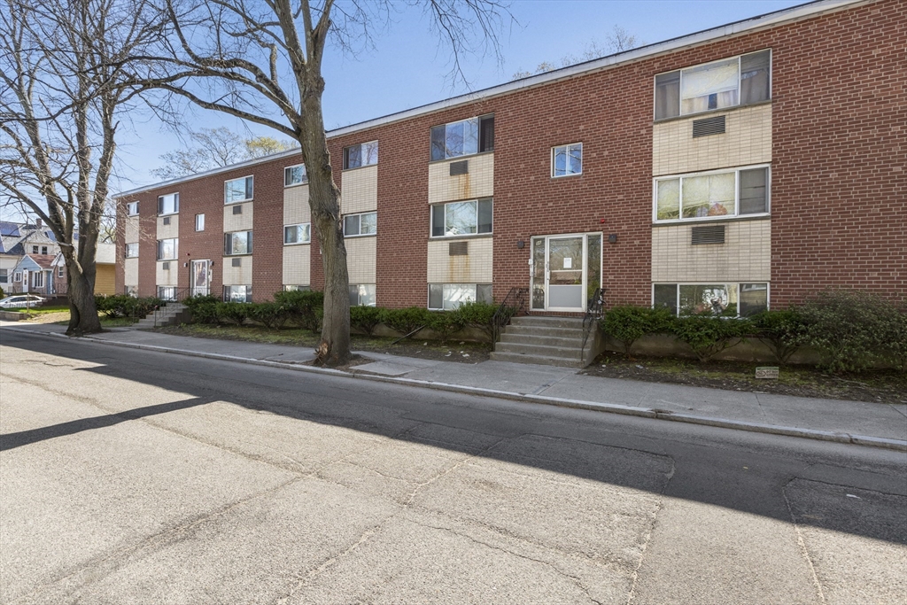 96 Itasca St, Mattapan