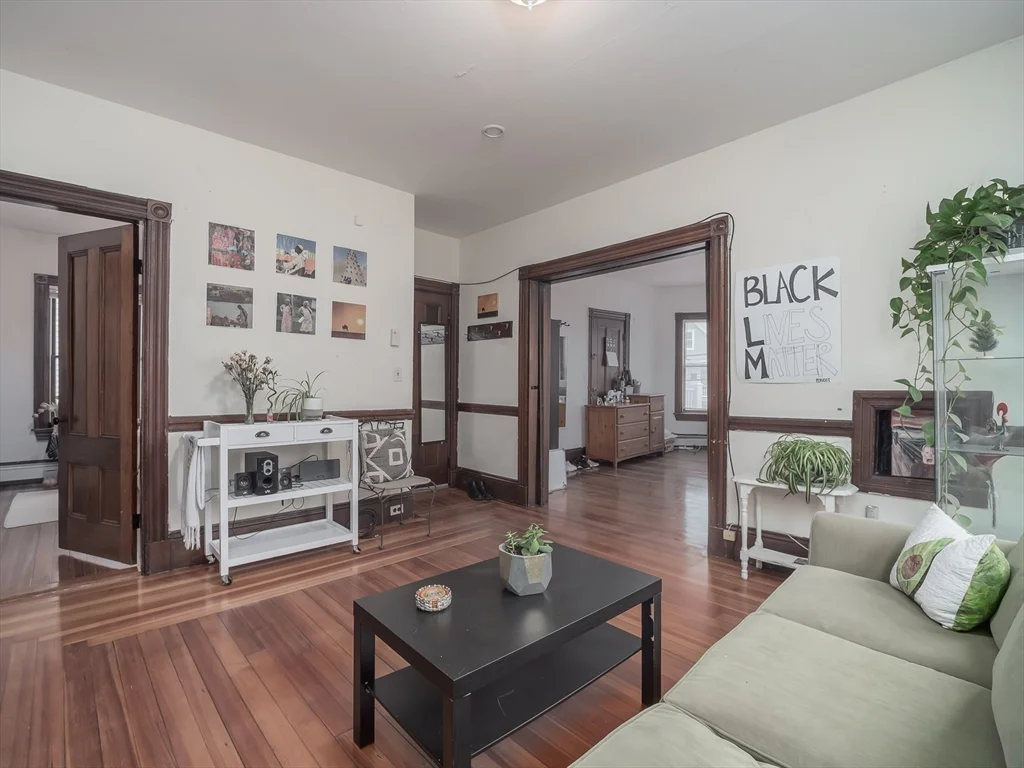 318 Beacon St, Ward Two