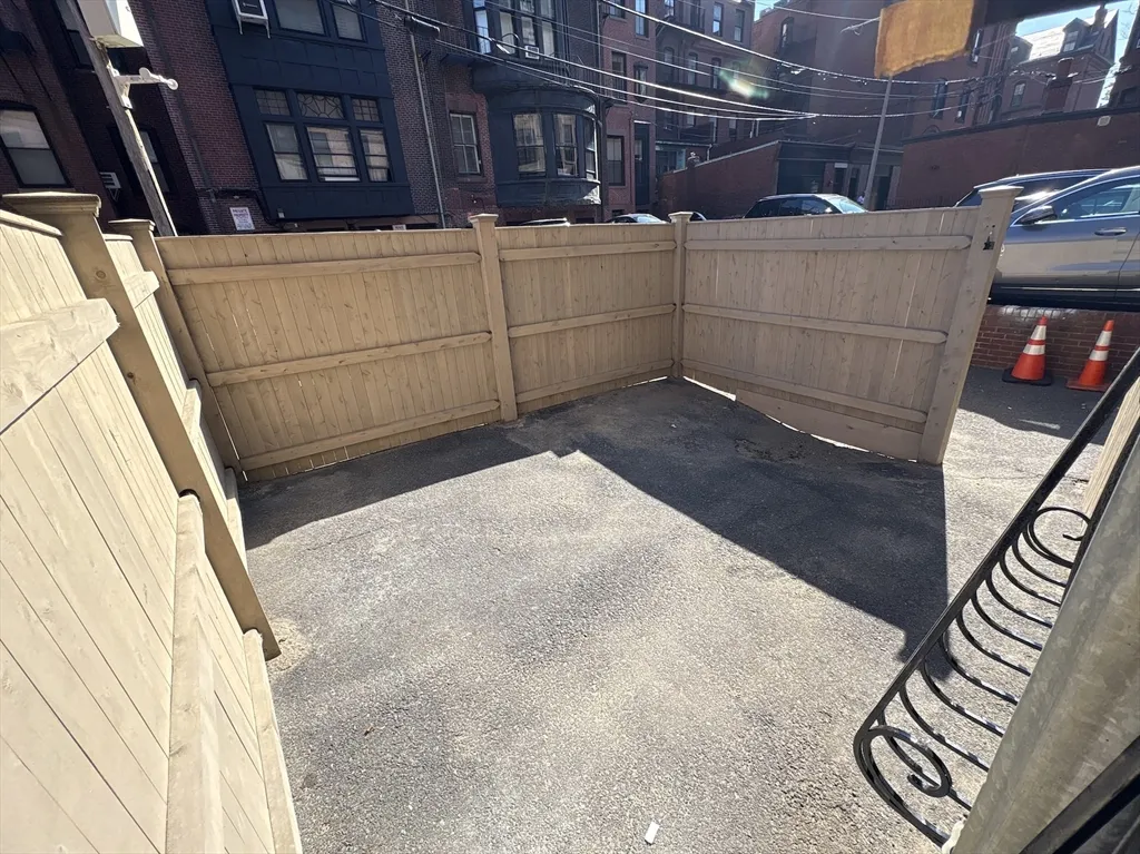 337 Beacon St, Back Bay