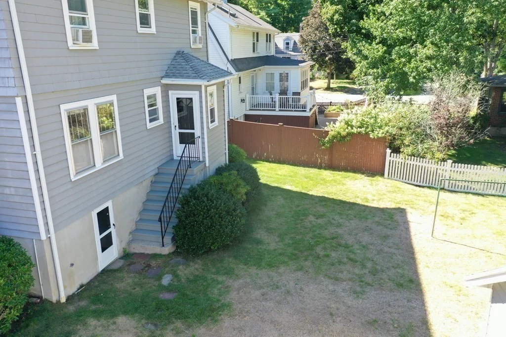 15 Ledyard, Wellesley