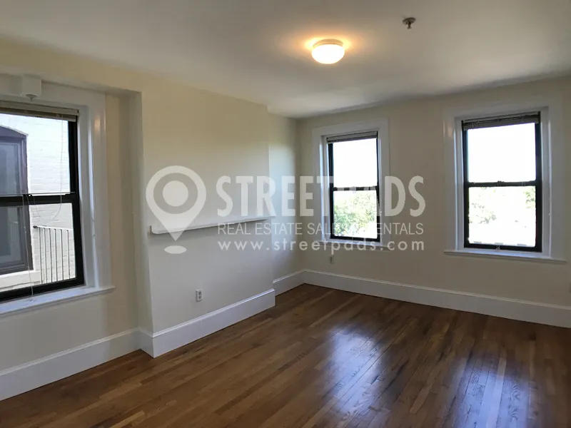 881 Massachusetts Ave, Central Square