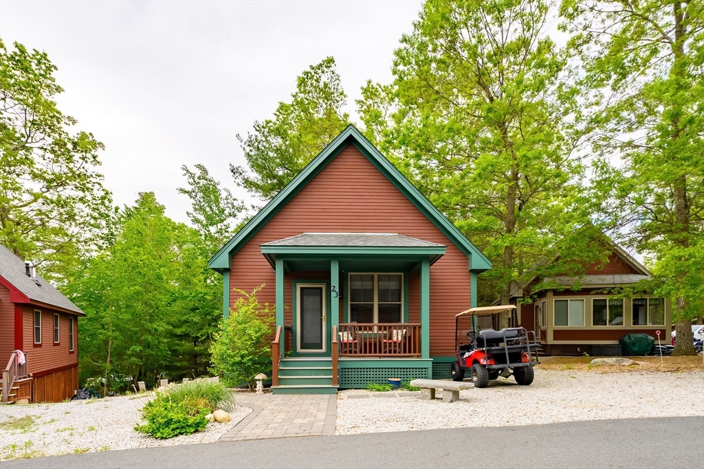 23 Fox Run, Westford