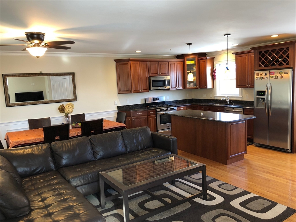75 Brackett St, Quincy