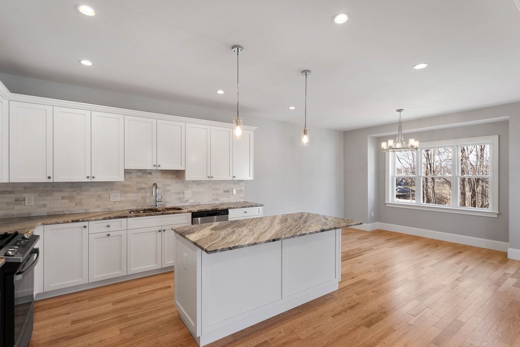 17 Monroe St, Norwood