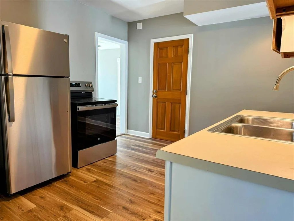 250 Pine St, Gardner