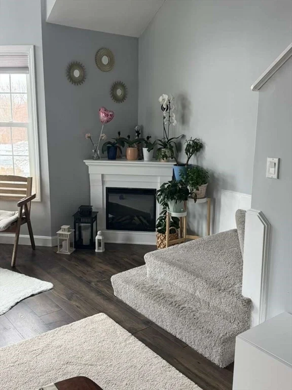 212 Carriage Ln, Taunton