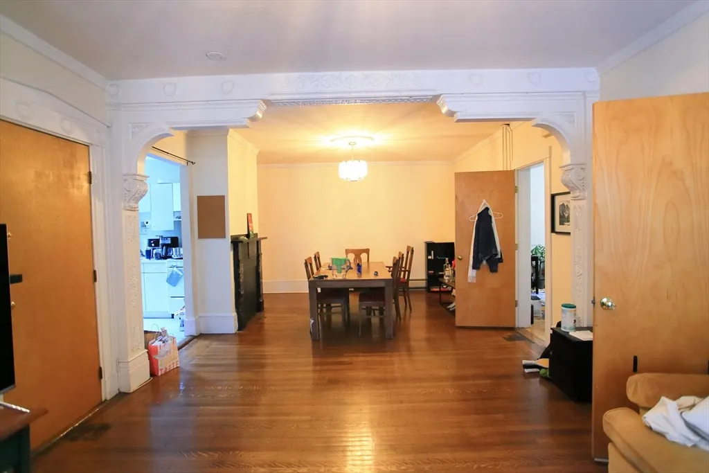 329 Broadway, Mid-Cambridge