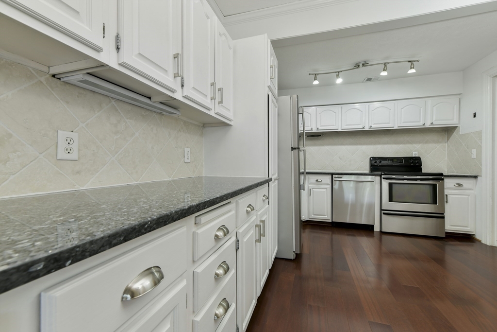 232 Beacon St, Back Bay