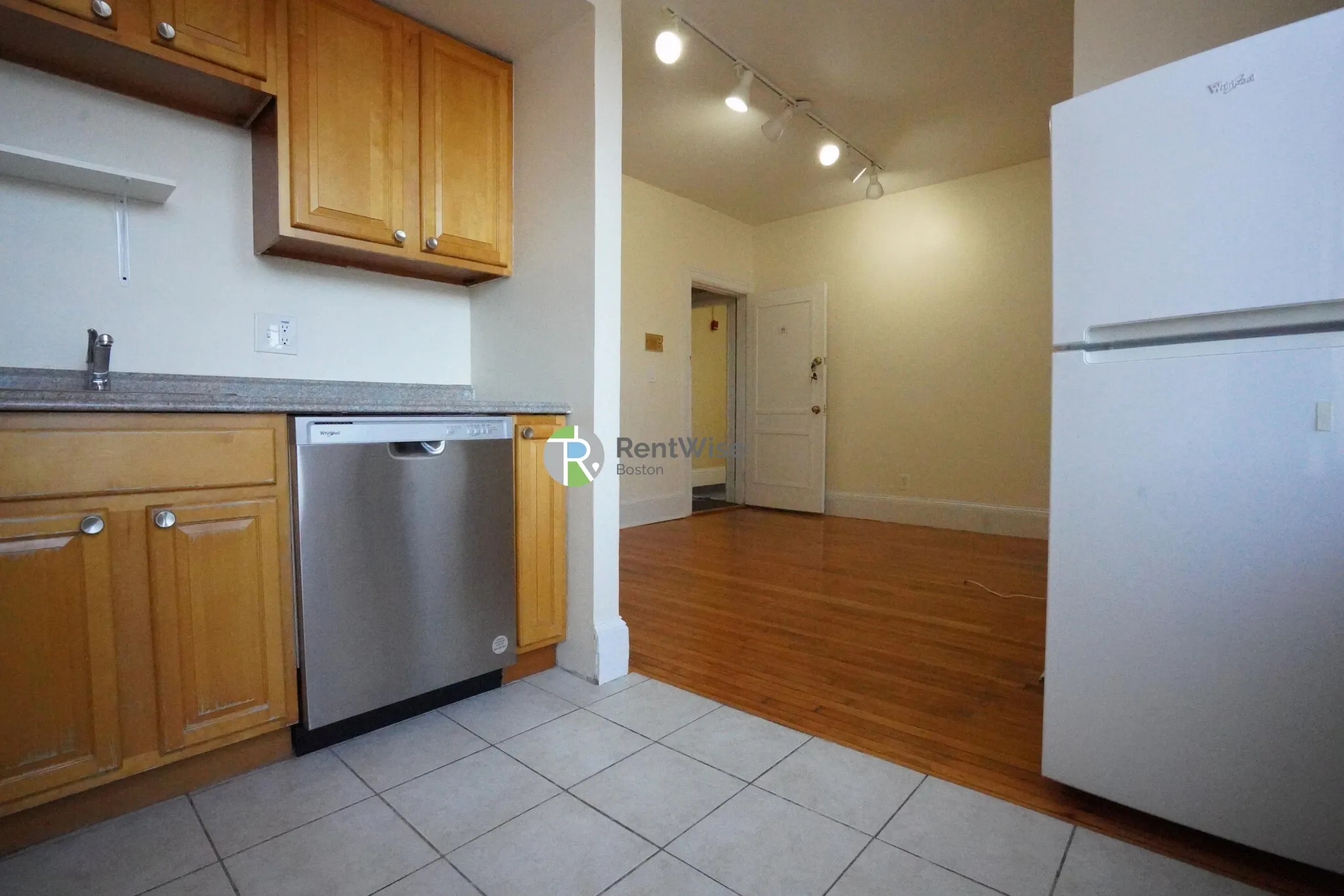 1212 Commonwealth Ave, Brighton