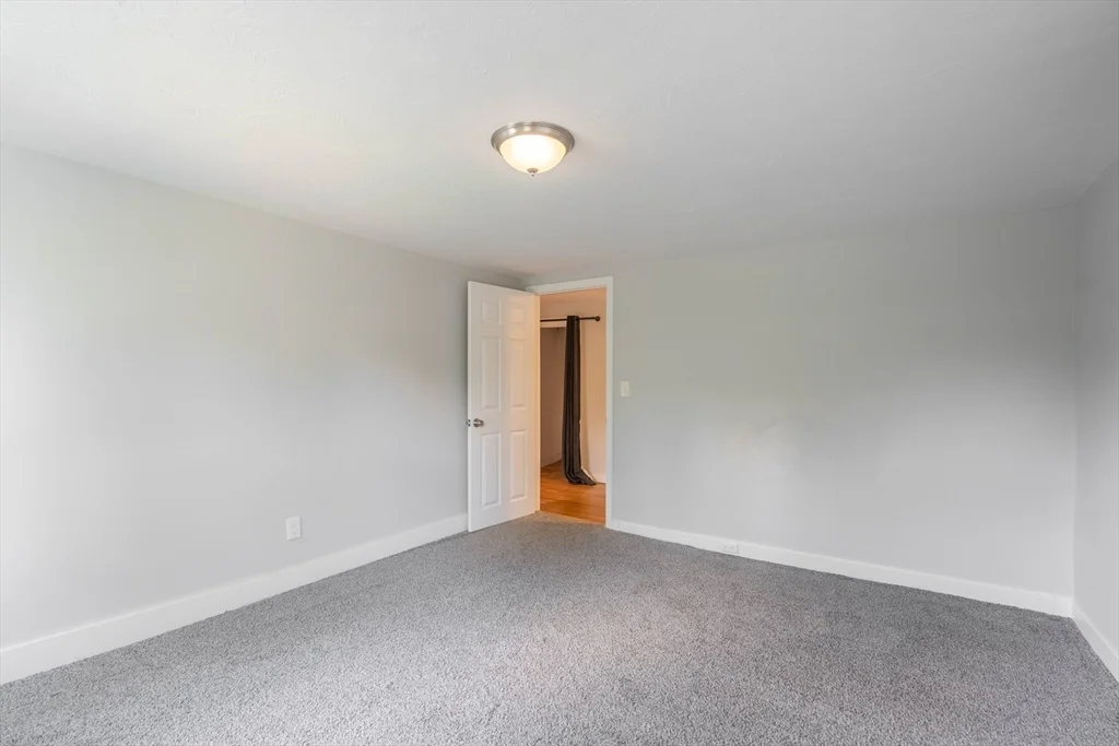 85 E Main, West Brookfield