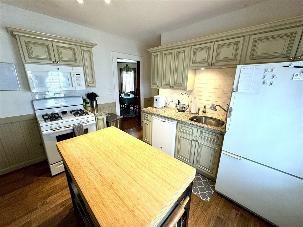 8 Kahler Ave, Milton